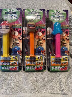 Retired European Monsters vs. Aliens - PEZ Dispensers - MISSING LINK-INSECTOSAUR